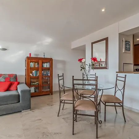 Beautiful Apartment In Torrevieja Apartman *